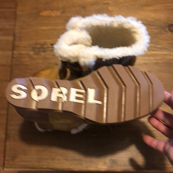 Joan of Arctic Shearling Wedge - 10.5 - Picture 5 of 7